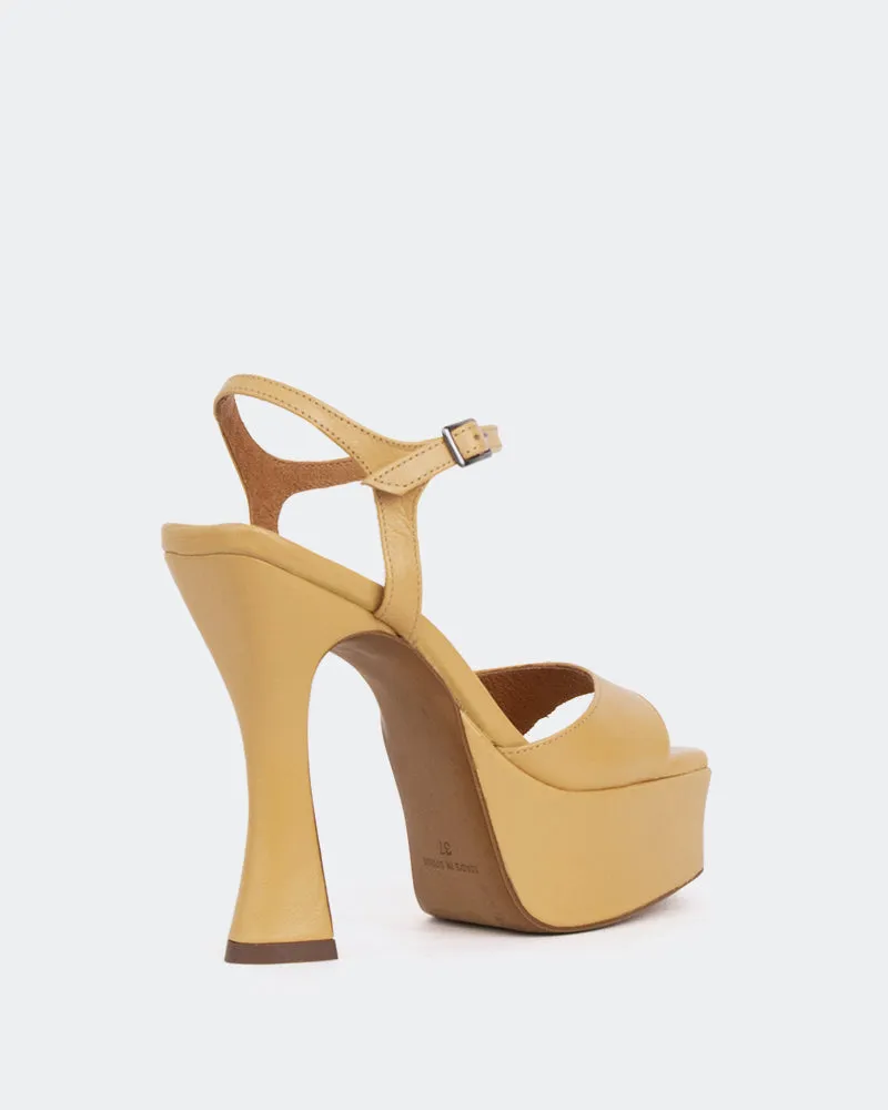 Betsey Camel Leather/Cuir Châmeau